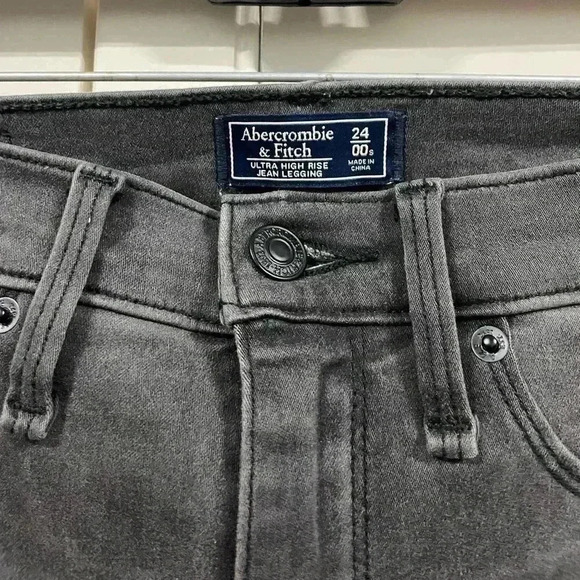 Abercrombie & Fitch Women’s ultra high rise jean legging size 00 24 - Picture 3 of 3